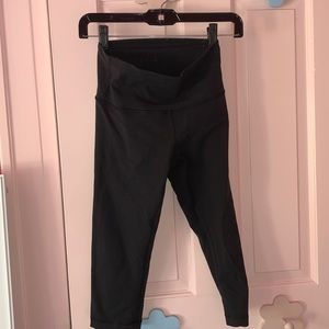 Cropped Lululemon Wunder Under leggings